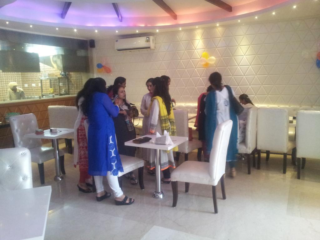 Hotel The Haven Kashipur Bagian luar foto